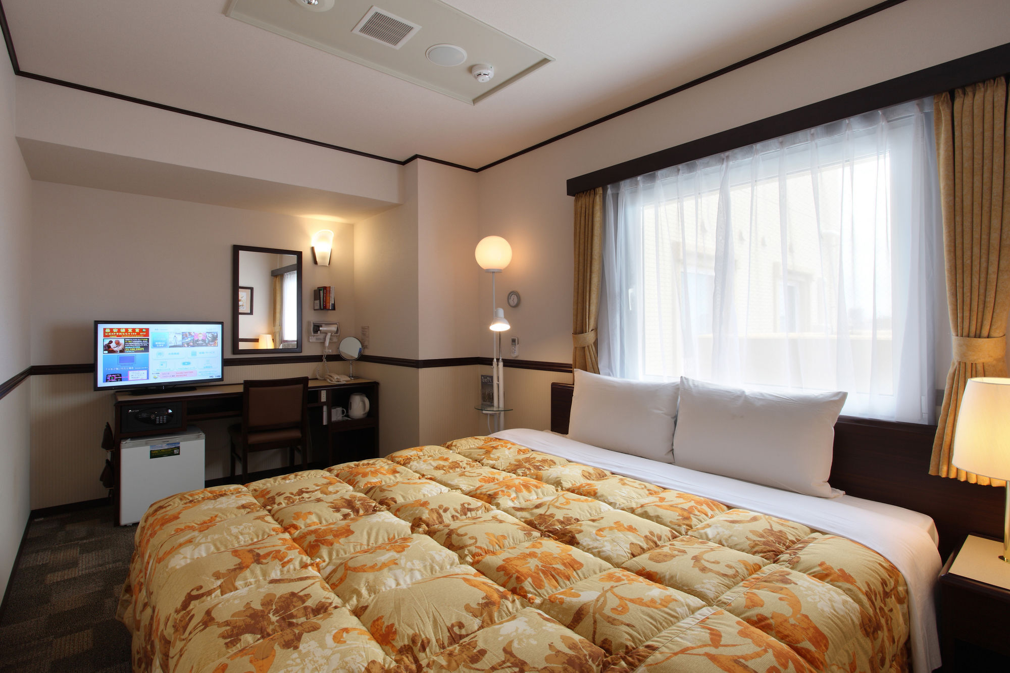 Toyoko Inn Shin-Osaka Chuo-Guchi Honkan Экстерьер фото