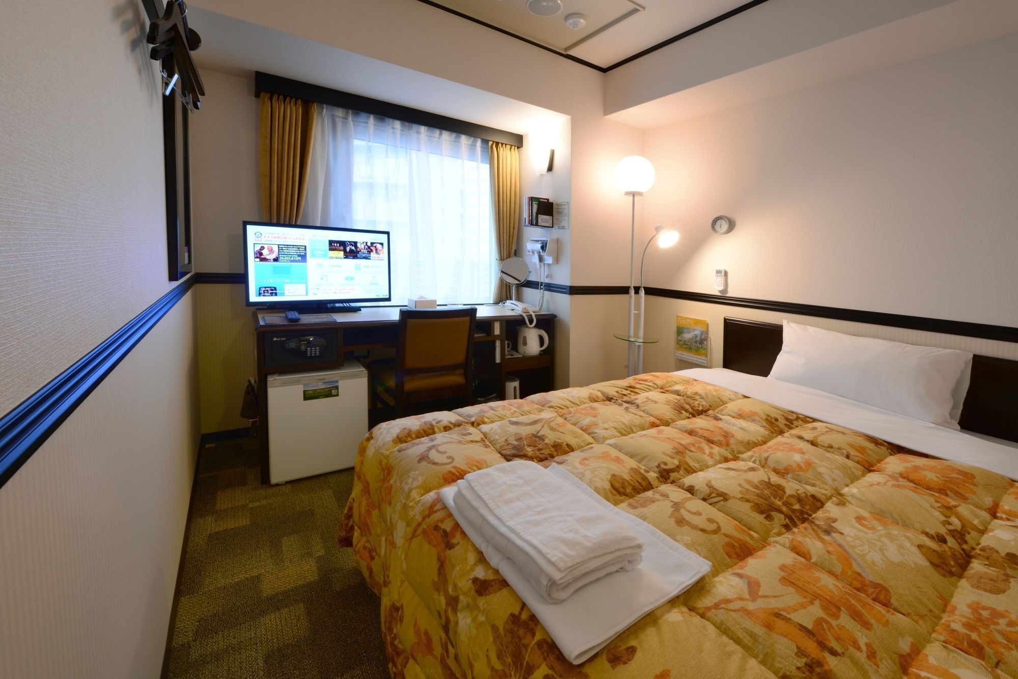 Toyoko Inn Shin-Osaka Chuo-Guchi Honkan Экстерьер фото